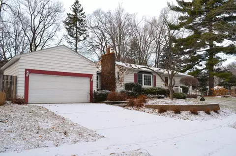1515 W Maple Ave, Red Wing, MN 55066
