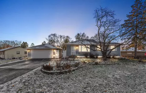 2083 Barry Dr, Newport, MN 55055