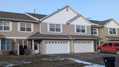 1505 Independence Dr #808, Northfield, MN 55057