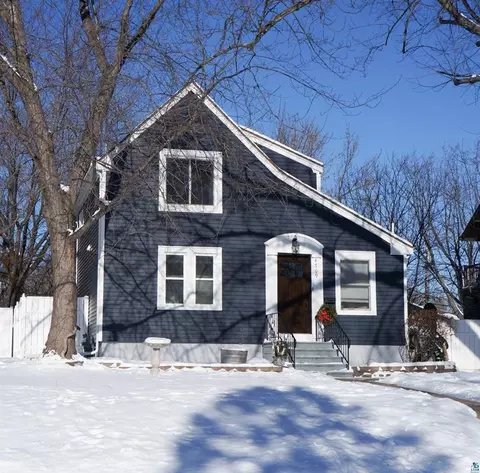 4709 Dodge St, Duluth, MN 55804