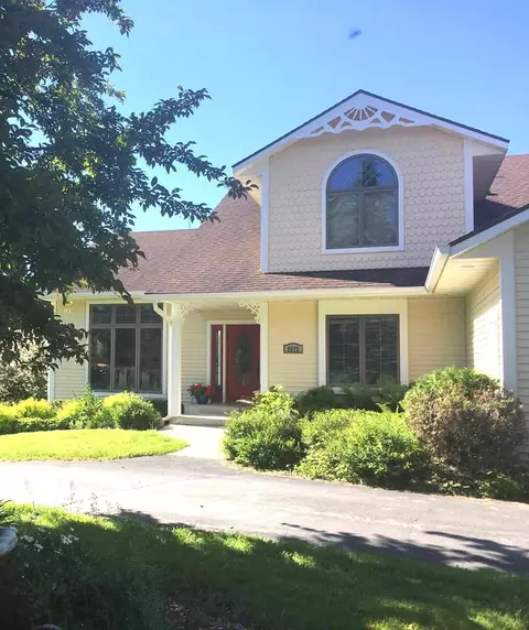 3572 Pine Tree Ct NE, Rochester, MN 55906