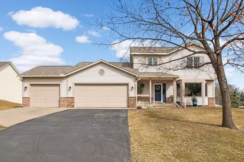9304 Andrea Dr, Woodbury, MN 55125