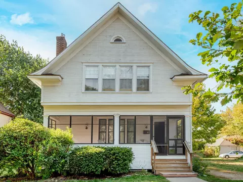 1073 16th Ave SE, Minneapolis, MN 55414