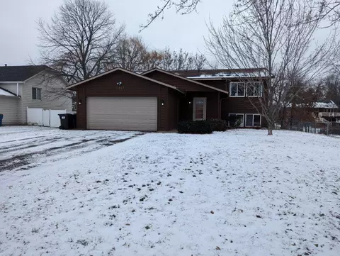 5987 Egg Lake Rd N, Hugo, MN 55038