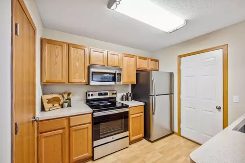 1928 Kyle Way #77, Eagan, MN 55122 photo 12