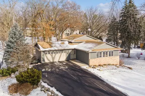 308 Woodland Dr, Burnsville, MN 55337
