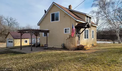 114 5th Ave SE, New London, MN 56273