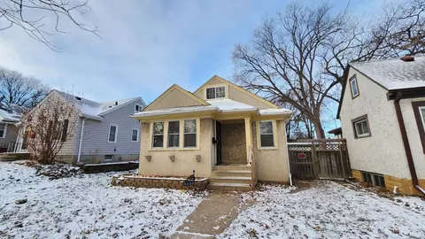3339 Thomas Ave N, Minneapolis, MN 55412