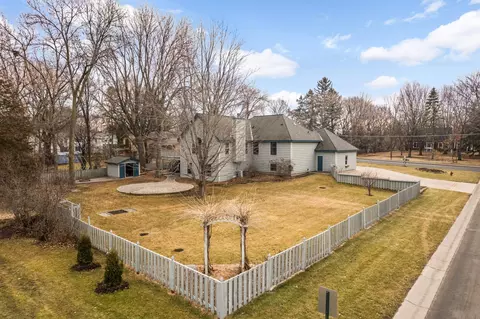 25340 Smithtown Rd, Shorewood, MN 55331 photo 2