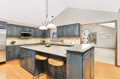 25340 Smithtown Rd, Shorewood, MN 55331 photo 8