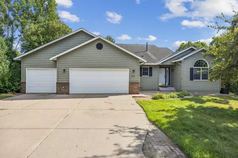 808 8th St N, Sartell, MN 56377