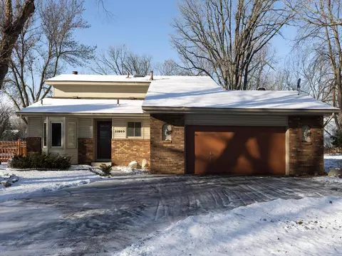 11809 Edgewood Ave N, Champlin, MN 55316