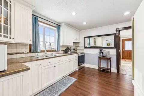 5960 Grant St, Shorewood, MN 55331