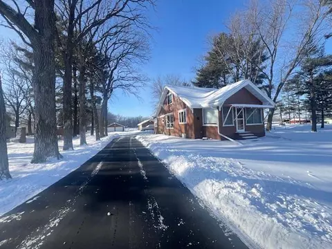 2718 4th St SE, Austin Twp, MN 55912