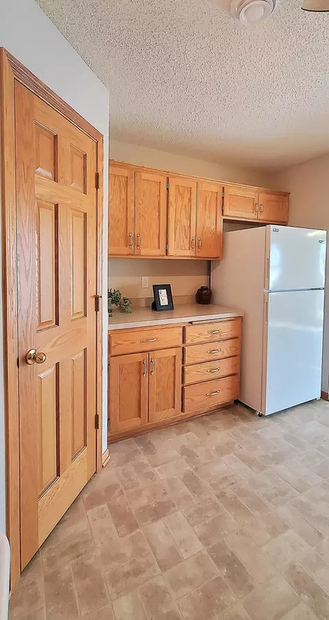 946 Golden Way NW, Isanti, MN 55040