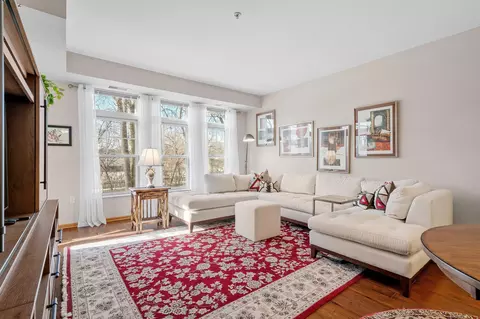 7100 Metro Blvd #117, Edina, MN 55439