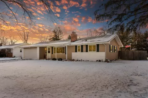 113 Harold Dr, Burnsville, MN 55337