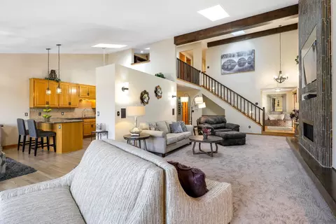 58 Garden Dr, Burnsville, MN 55337