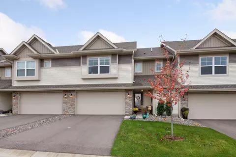 5287 Trotter Trl, Victoria, MN 55386