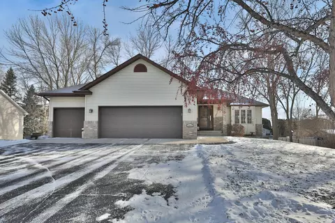 29682 295th Ln, Lindstrom, MN 55045