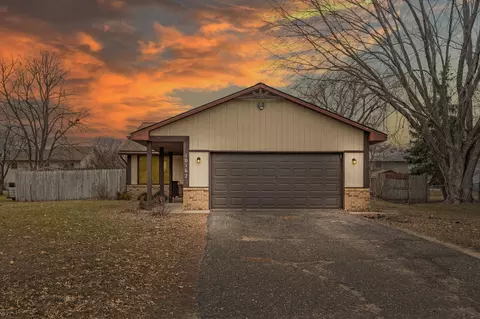 10162 Fraizer St NE, Circle Pines, MN 55014