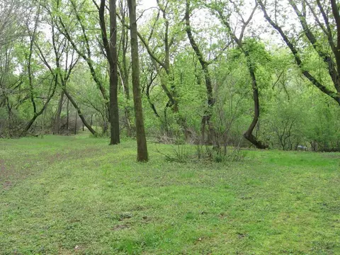 Tbd 10th Place Ne, Austin, MN 55912