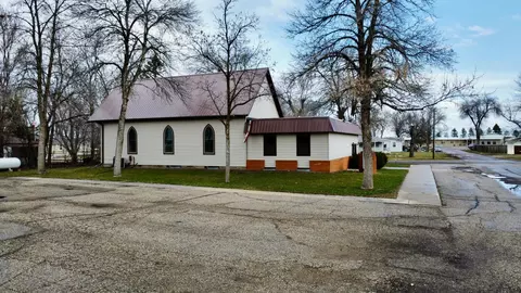 502 4th Ave, Wilmot, SD 57279