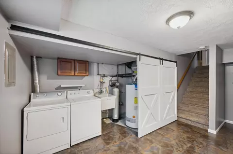 1582 Lakeview Curv, Eagan, MN 55122 photo 19