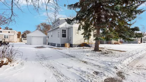 36 10th Ave N, Waite Park, MN 56387