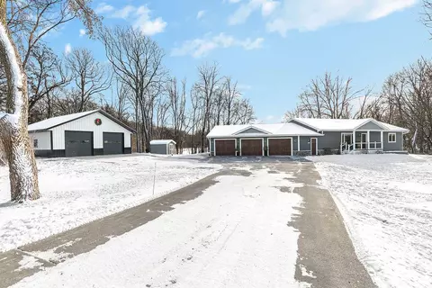 8334 Decathelon Dr, Spicer, MN 56288
