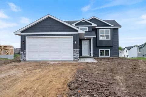 276 Wood Duck Ln, Baldwin, WI 54002