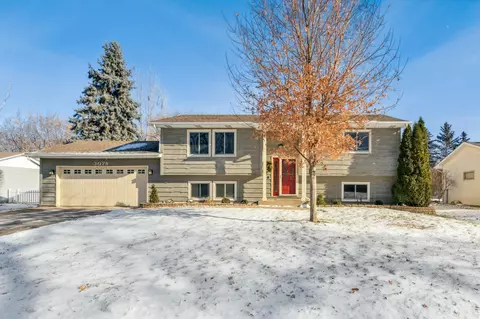 3078 Evelyn St, Roseville, MN 55113