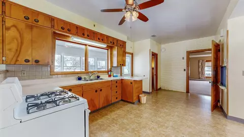 310 Main St E, Elgin, MN 55932 photo 8