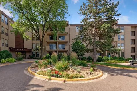 6650 Vernon Ave S #304, Edina, MN 55436
