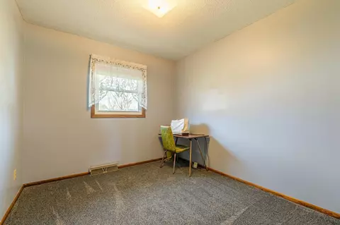 1903 14th St E, Glencoe, MN 55336 photo 10