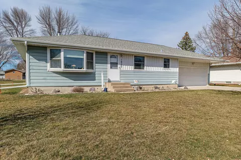 1903 14th St E, Glencoe, MN 55336 photo 2