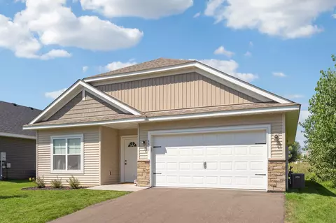 4813 Education Dr N, Hugo, MN 55038