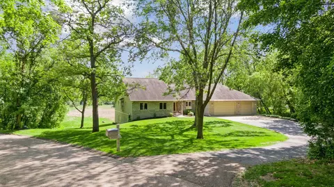 4700 Eastwood Rd, Minnetonka, MN 55345