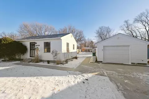 8225 Clinton Ave S, Bloomington, MN 55420