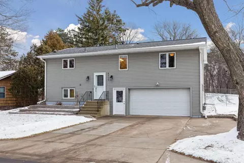 5919 Oldfield Ave N, Oak Park Heights, MN 55082