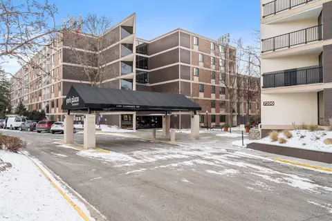 7200 York Ave S #202, Edina, MN 55435