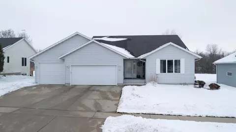 501 Georgetown Dr SE, Stewartville, MN 55976