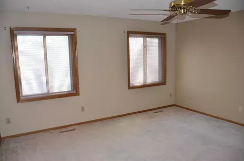 1010 Boston Hill Rd, Eagan, MN 55123 photo 11