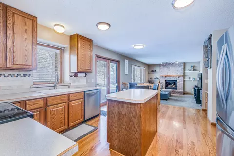 1435 Cutters Ln, Eagan, MN 55122 photo 10