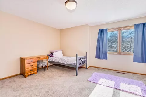 1435 Cutters Ln, Eagan, MN 55122 photo 20