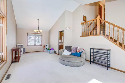 1435 Cutters Ln, Eagan, MN 55122 photo 8