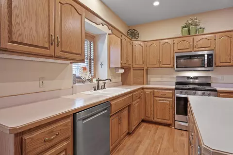 4300 Hawksbury Cir, Eagan, MN 55123 photo 12