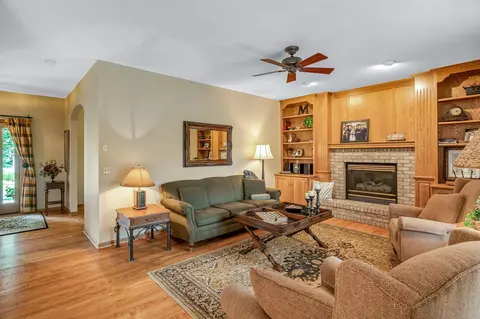 4300 Hawksbury Cir, Eagan, MN 55123 photo 18