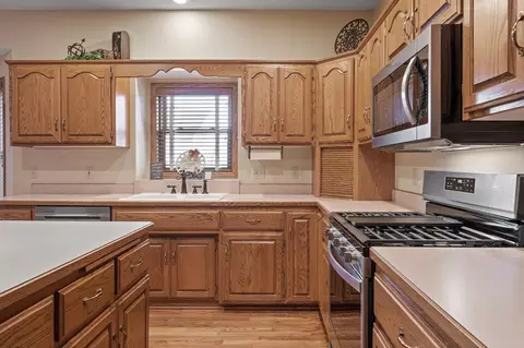 4300 Hawksbury Cir, Eagan, MN 55123 photo 13