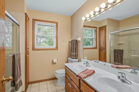4300 Hawksbury Cir, Eagan, MN 55123 photo 29